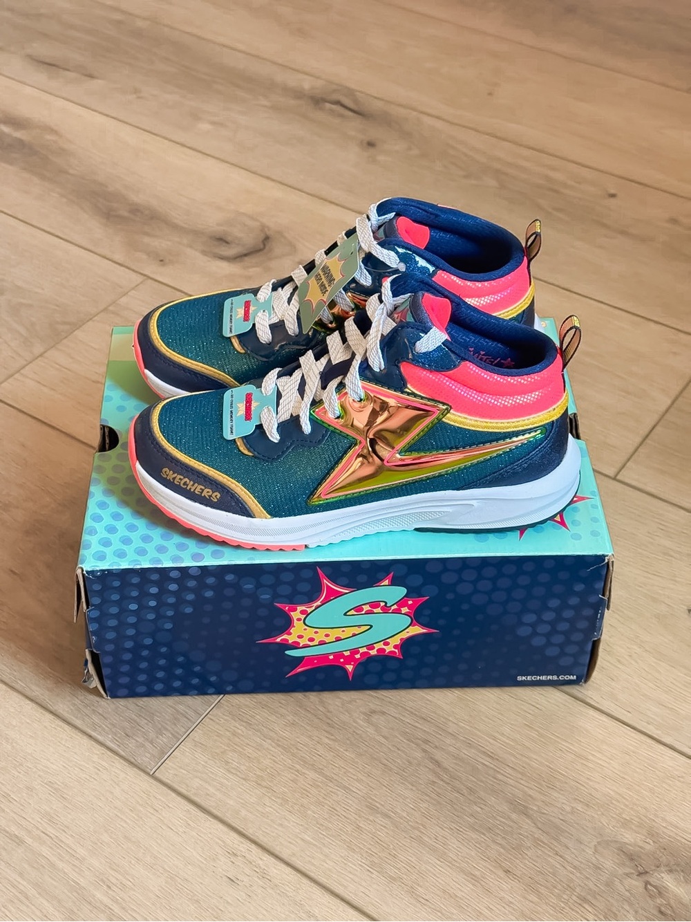 SKECHERS GIRLS SPEED RUNNER FEARLESS DARLING HIGH TOP TENNIS SHOE SIZE 3.5 NIB